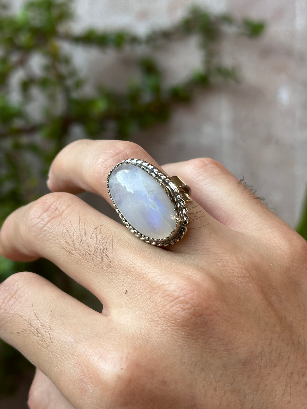 Anillo ajustable de piedra luna grande