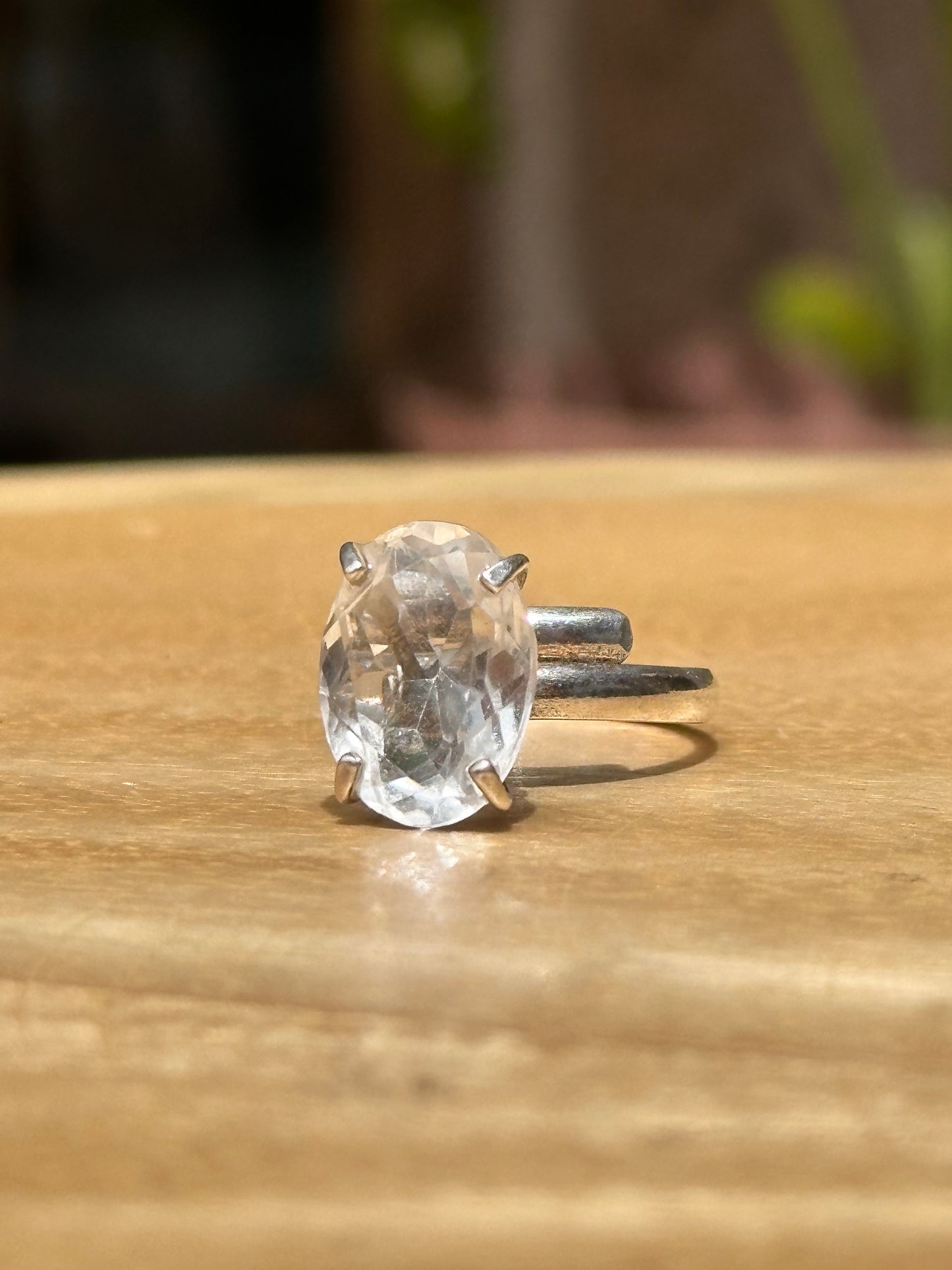 Anillo Ajustable de Cuarzo Blanco | Maestro Sanador