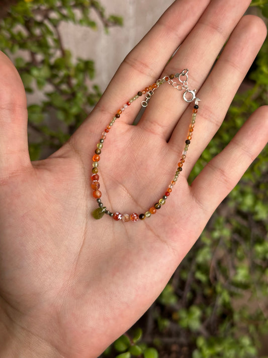 Pulsera de Peridoto Gota, Ágata Cornalina, Hematita, Cornalina, Pirita y Ojo de Tigre