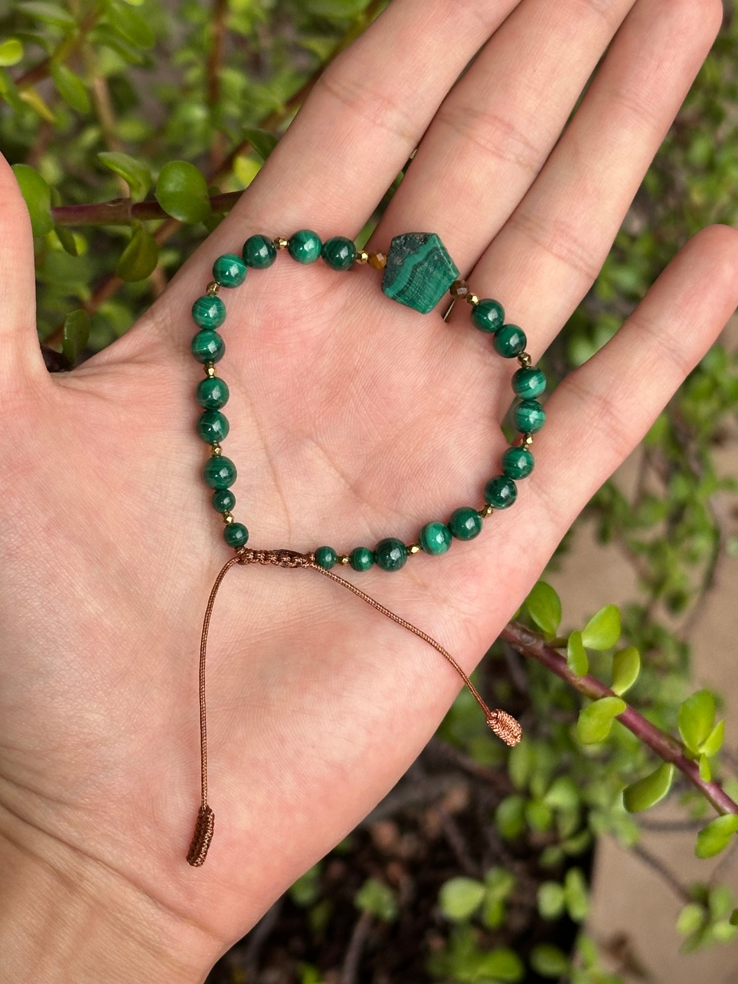 Pulsera Ajustable de Malaquita y Hematita