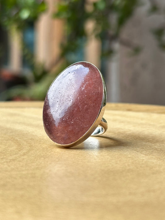 Anillo Ajustable de Cuarzo Fresa en Alpaca Platinada