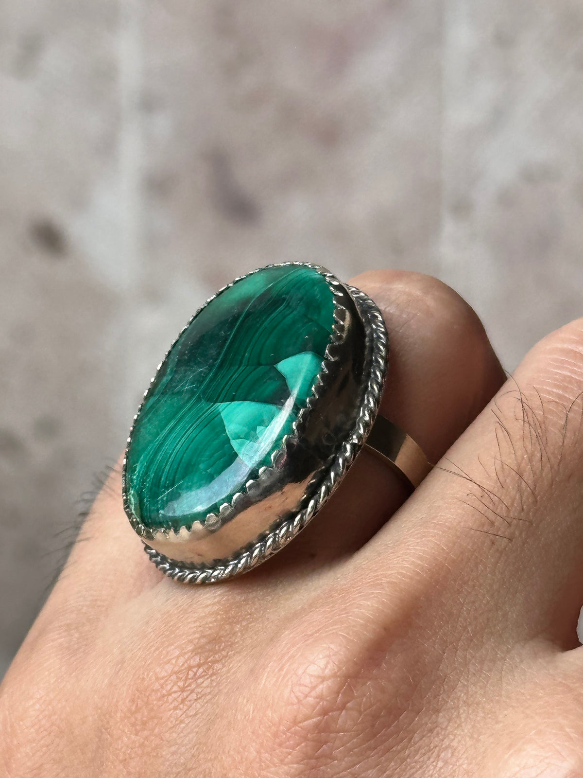 Anillo ajustable de verde malaquita