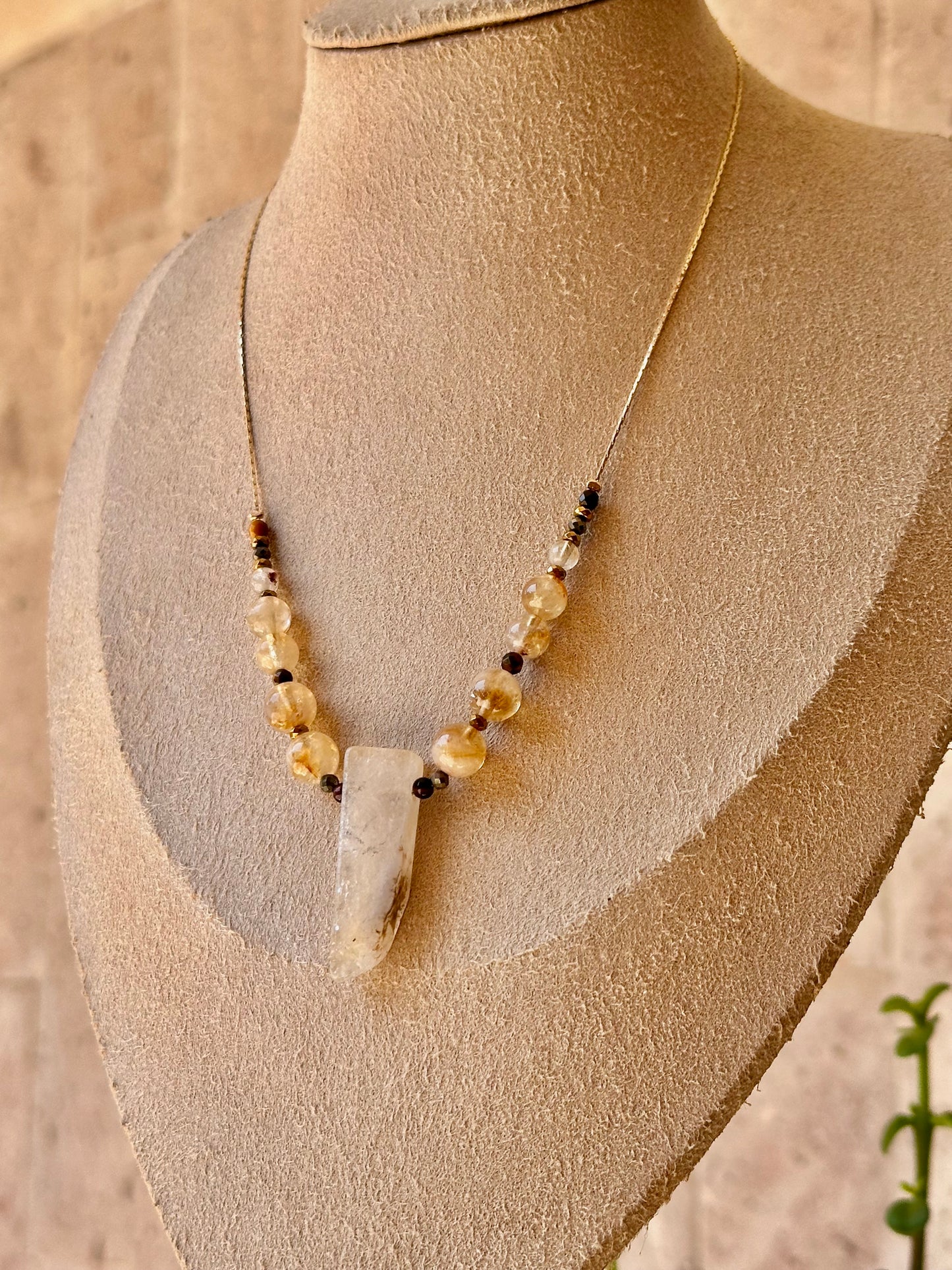 Collar de Citrino, Ojo de Tigre, Hematita & Pirita