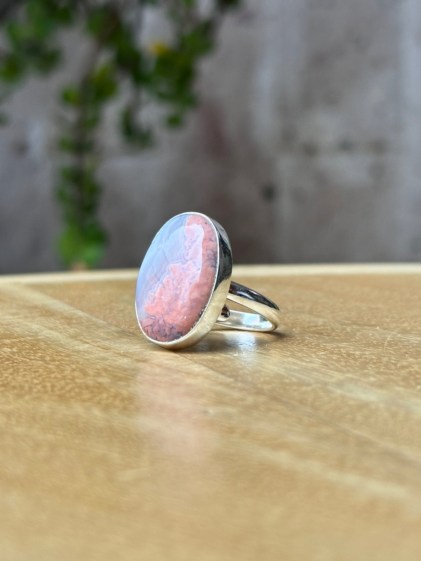 Anillo ajustable de ágata roseta