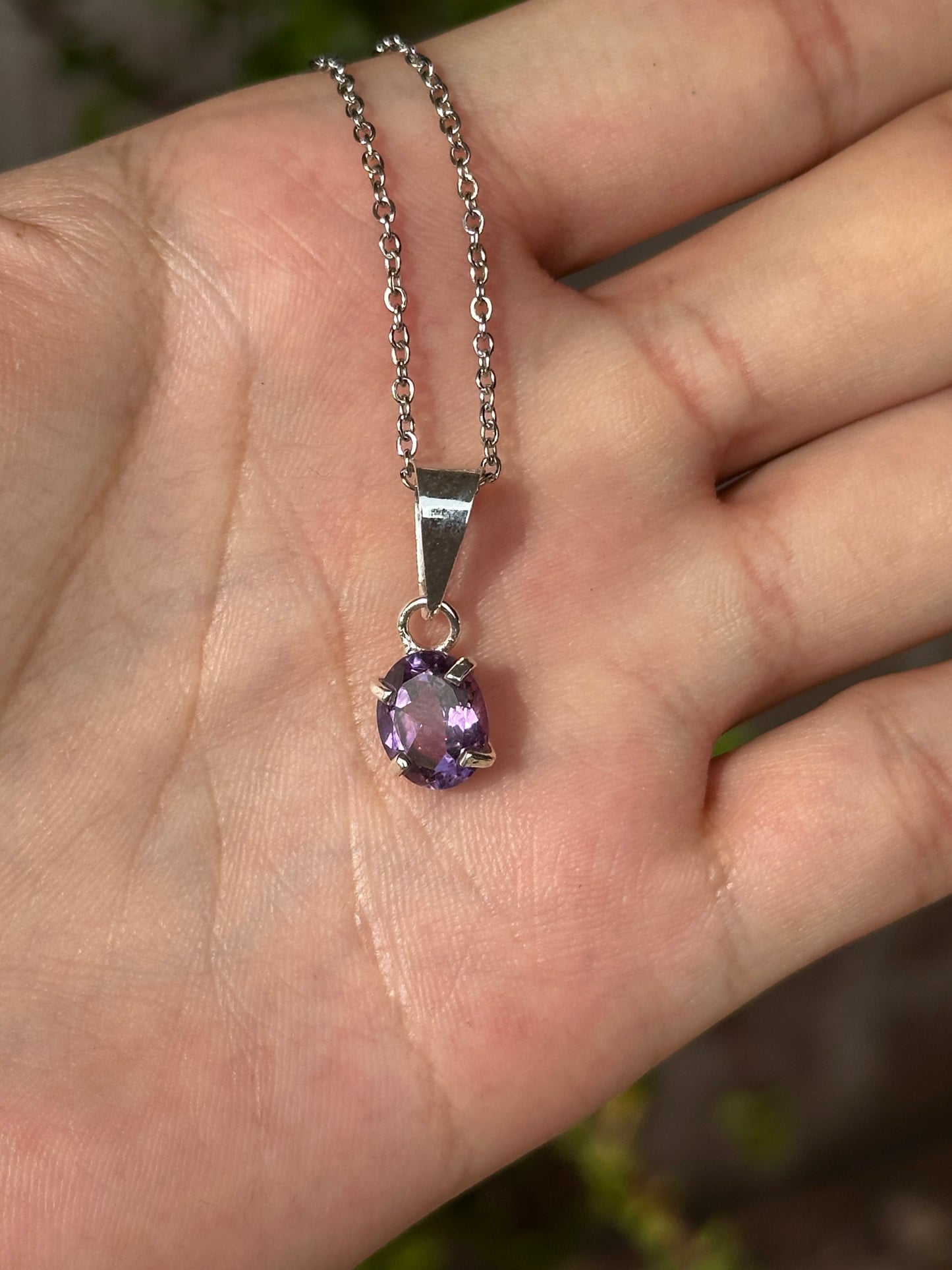 Dije de Amatista con cadena de acero inoxidable
