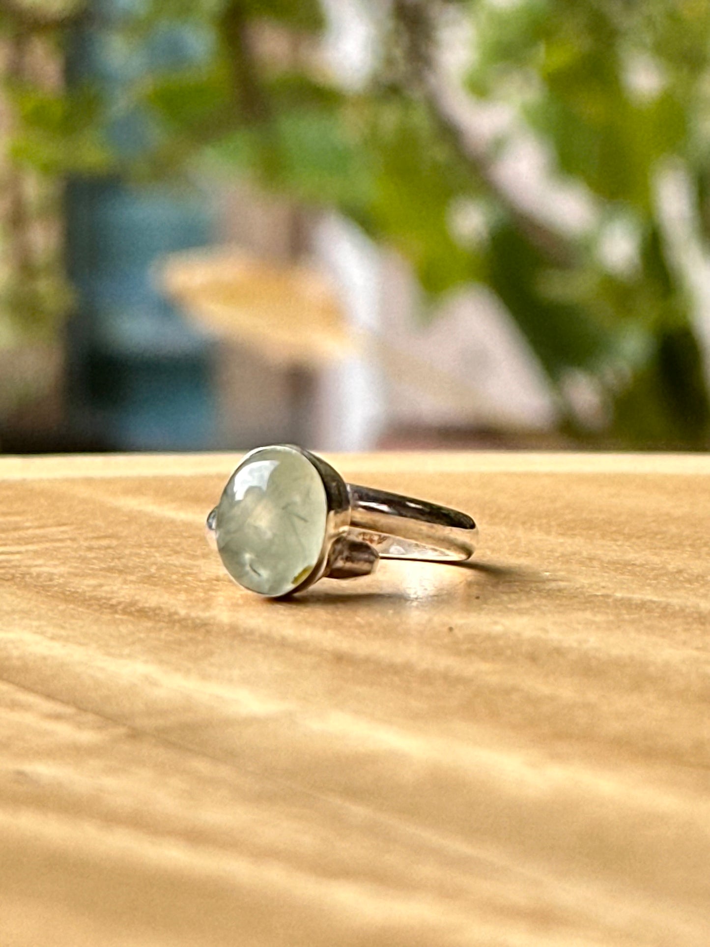 Anillo Ajustable de Prehnita