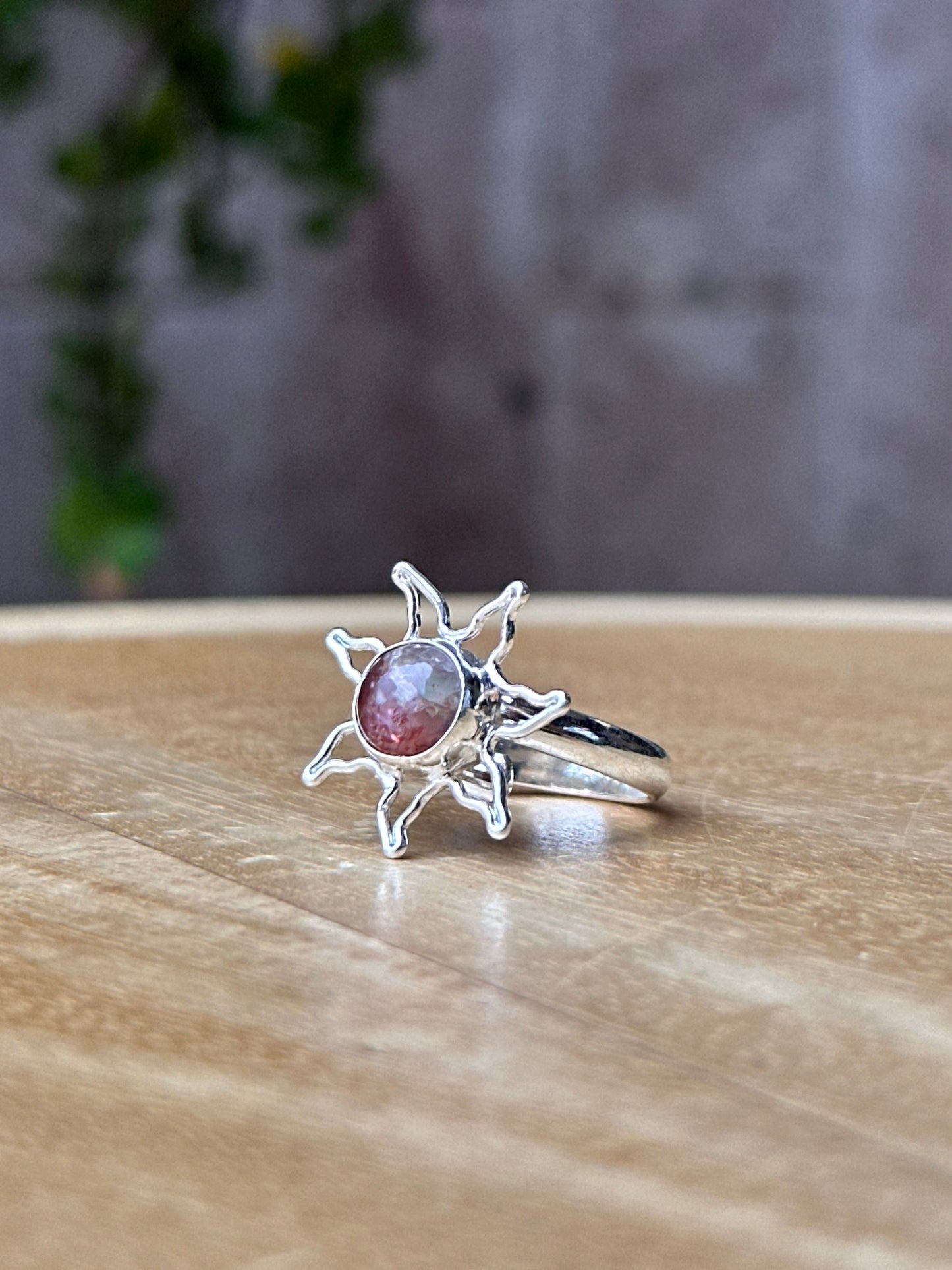 Anillo ajustable de piedra sol