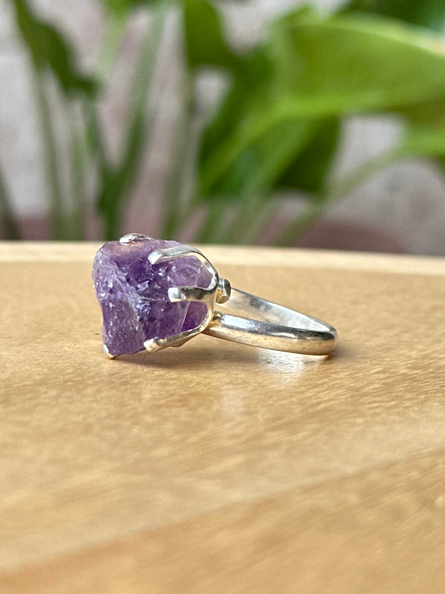 Anillo ajustable de Amatista en bruto