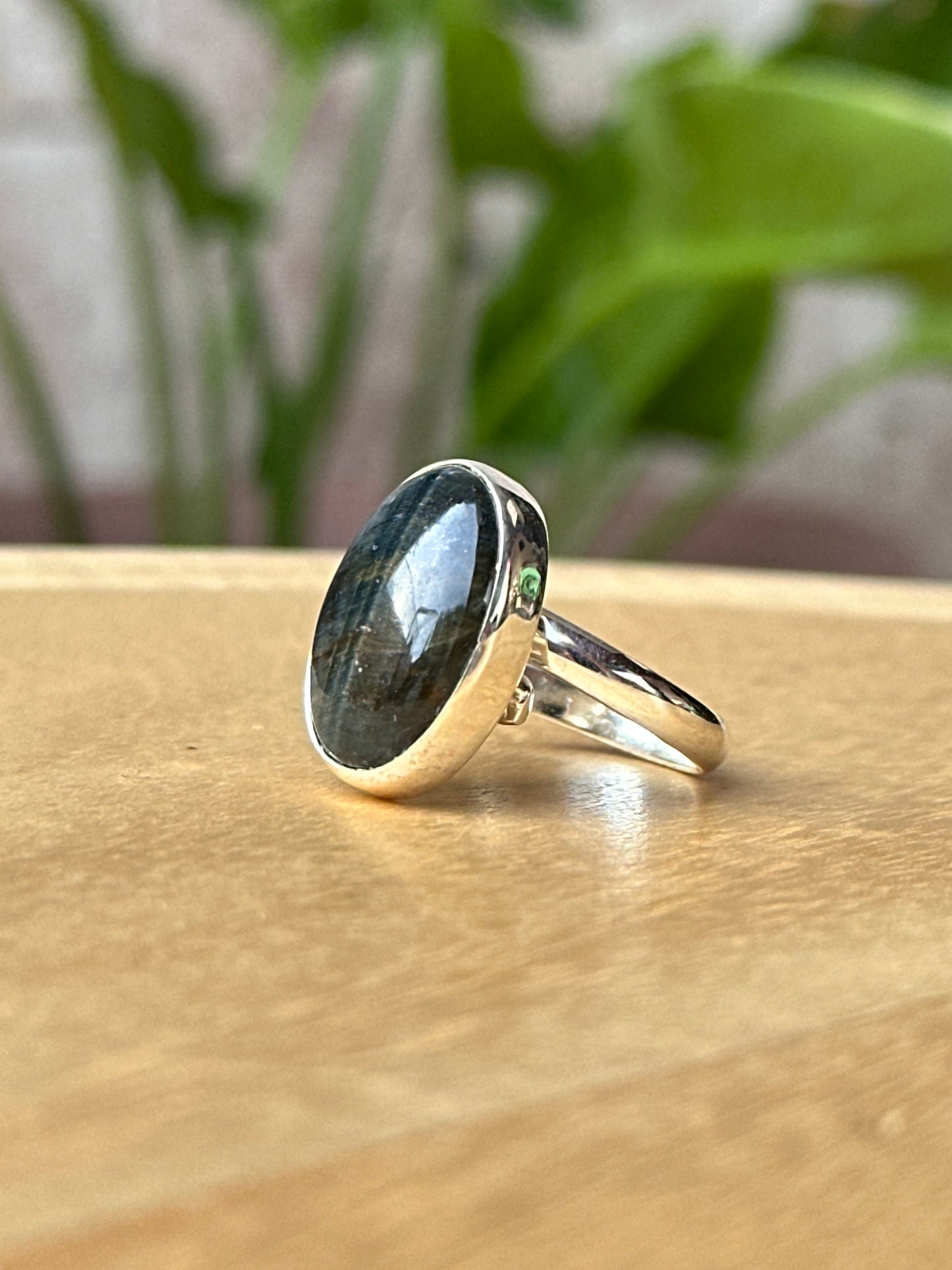 Anillo ajustable de Ojo de Halcón
