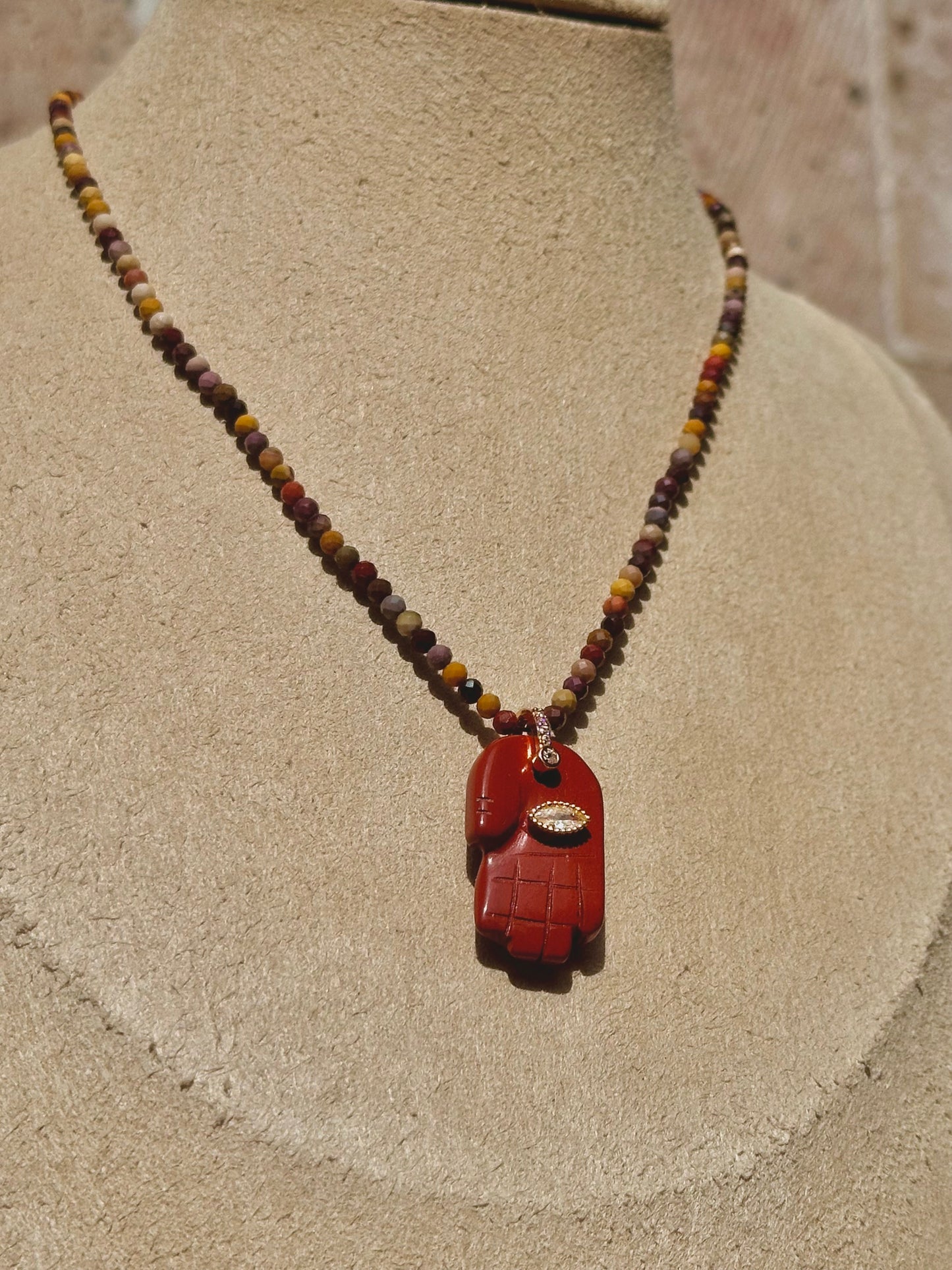 Collar Ajustable de Mano de Fátima con Mokaita