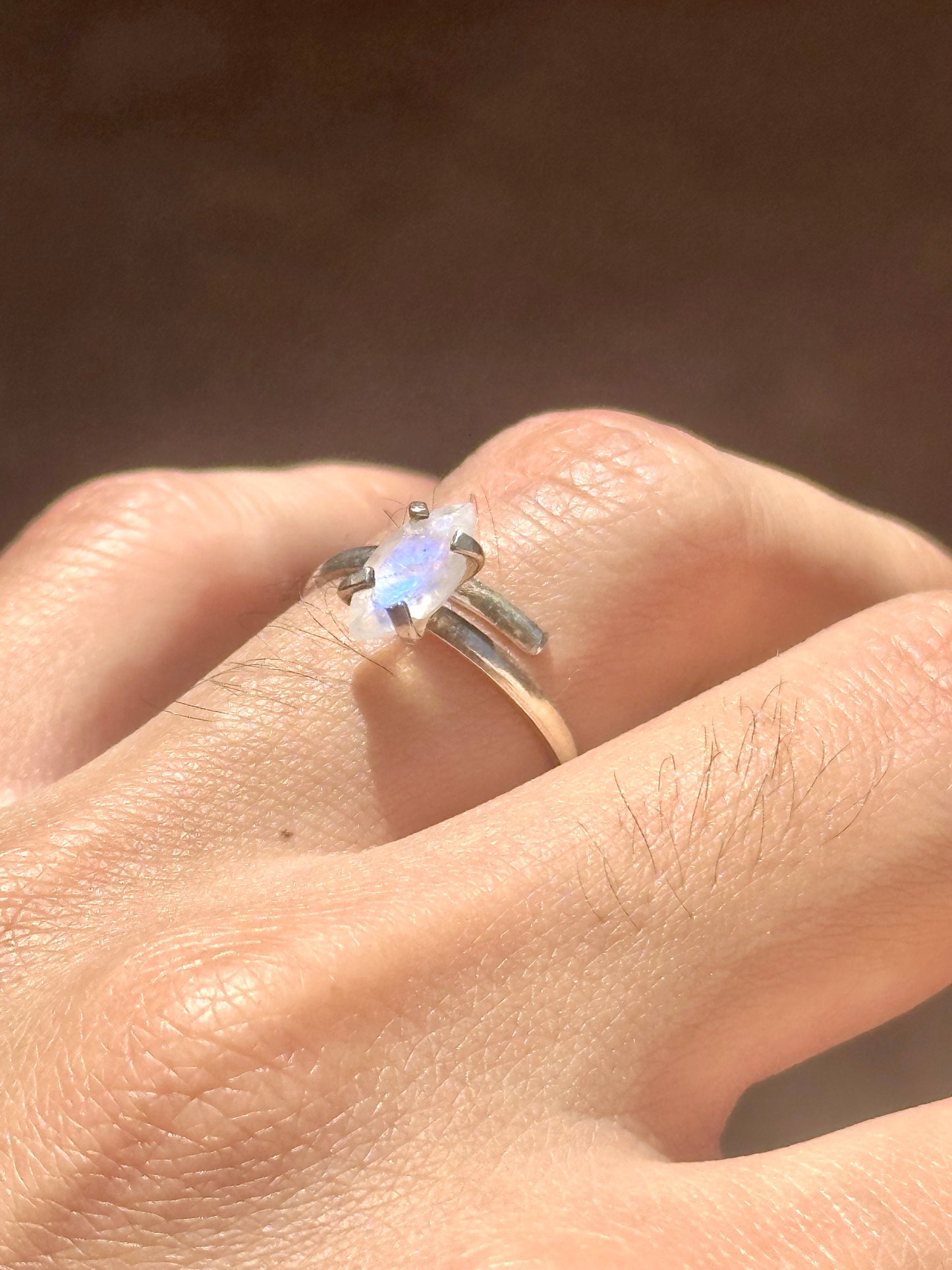 Anillo Ajustable de Piedra Luna
