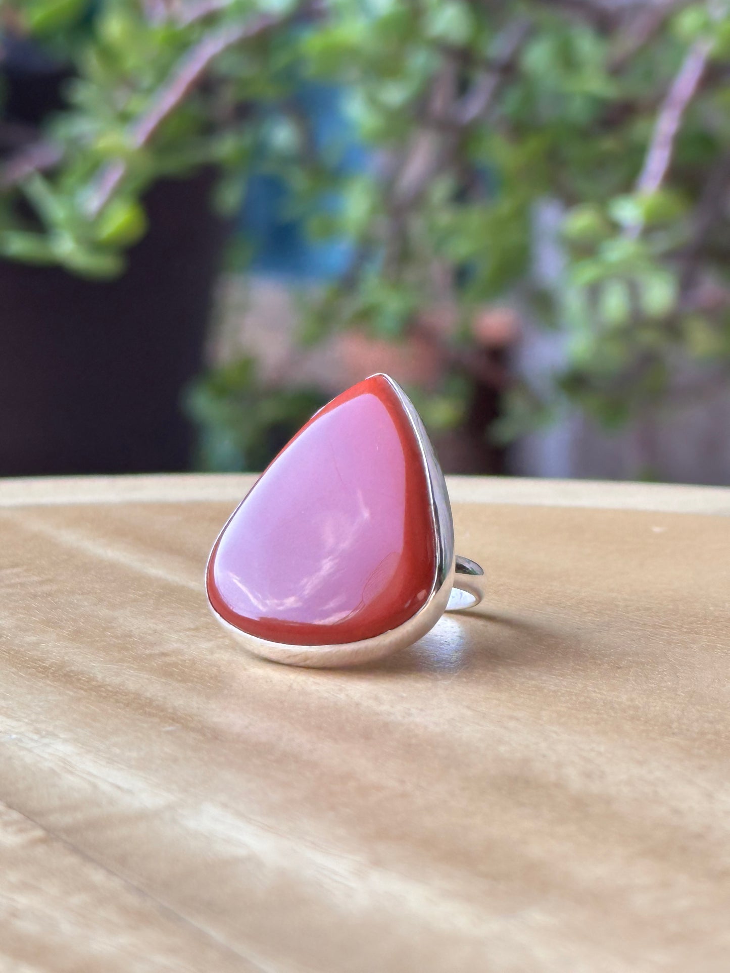 Anillo ajustable de jaspe rojo grande