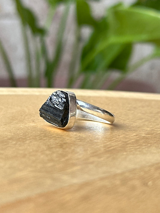 Anillo ajustable de Turmalina Negra mini