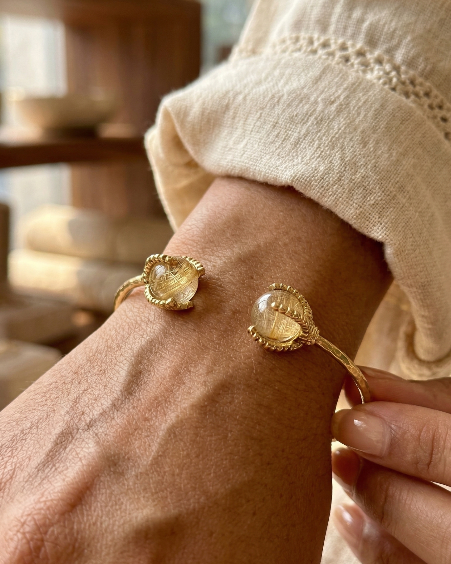 Brazalete de Latón con Citrino | Abundancia y Alegría