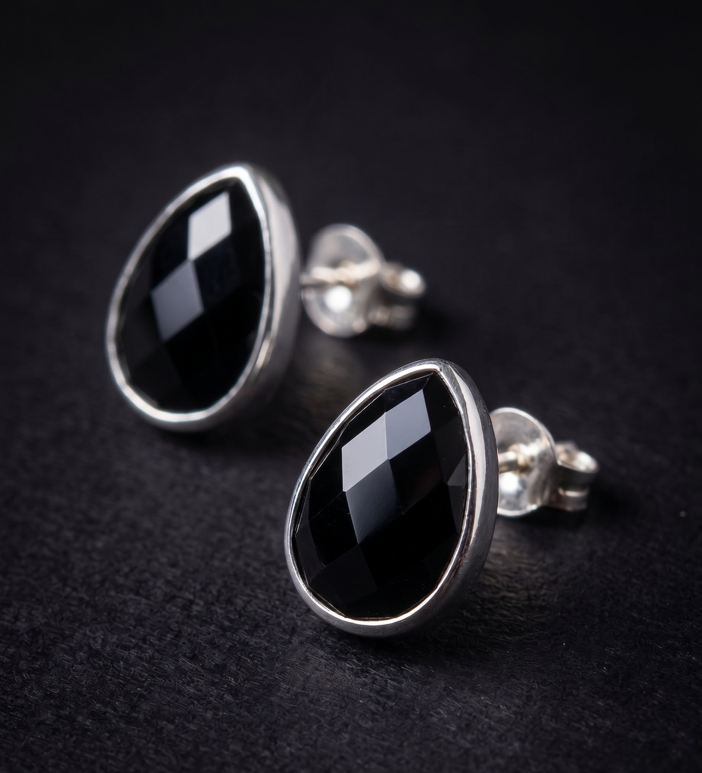 Aretes de Ágata negra facetada