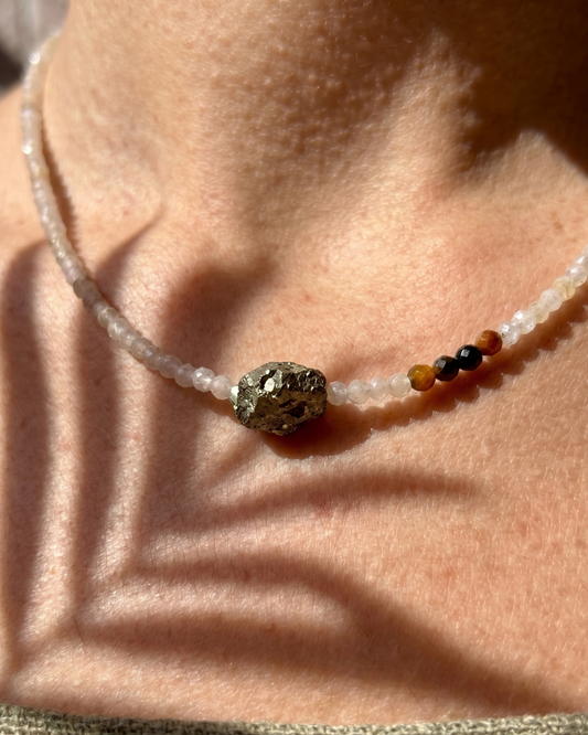 Choker de Citrino Facetado, Ojo de Tigre y Pirita