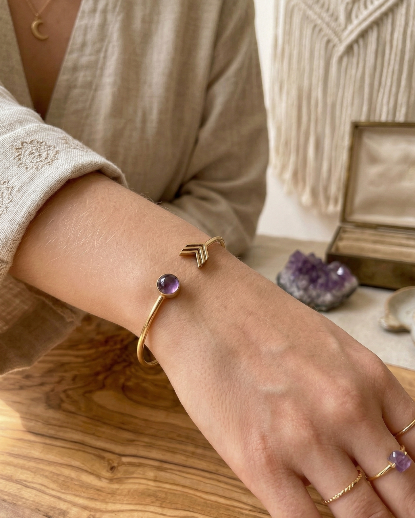 Brazalete de Latón con Amatista | Espiritualidad y Calma