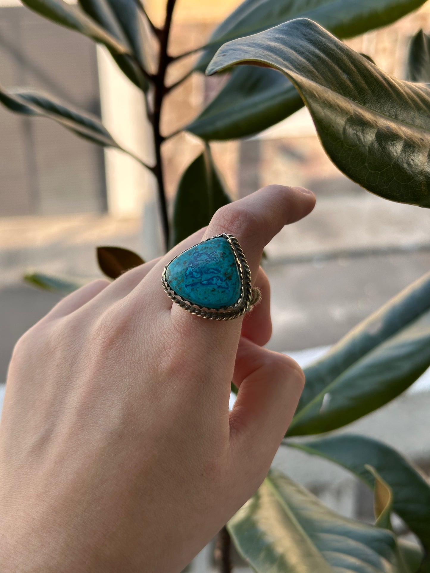 Anillo ajustable de Shattuckita