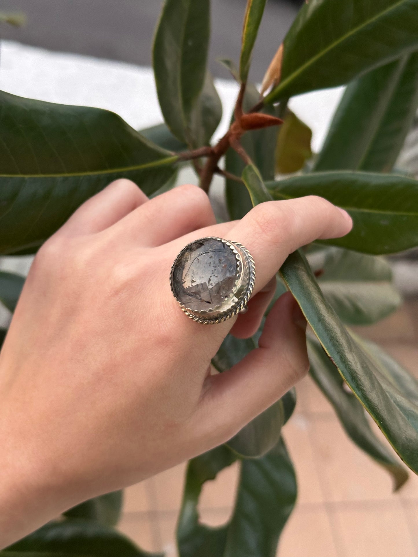 Anillo ajustable de Cuarzo Rutilado redondo