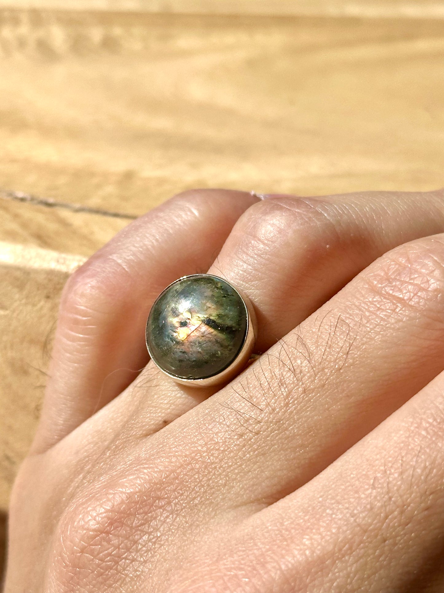 Anillo ajustable de Labradorita redondo