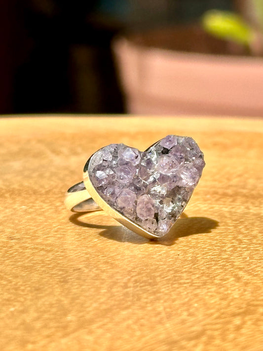Anillo ajustable de Amatista drusa corazón
