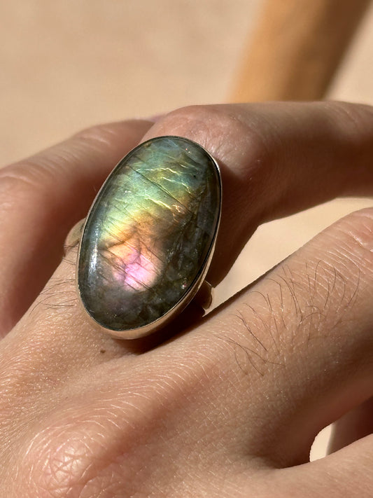 Anillo ajustable de labradorita multicolor