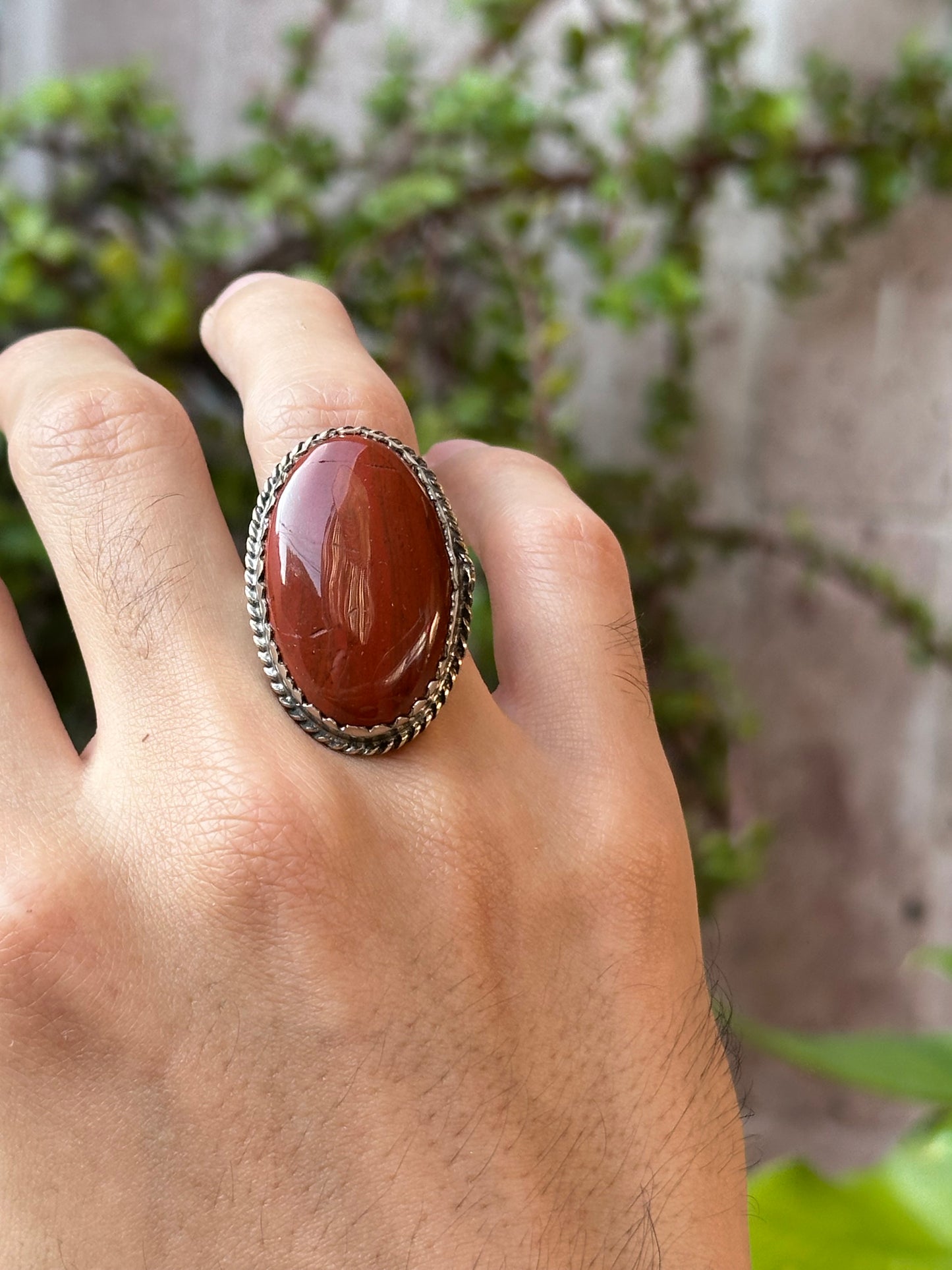 Anillo ajustable de jaspe rojo