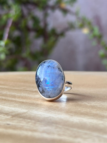 Anillo ajustable de piedra luna