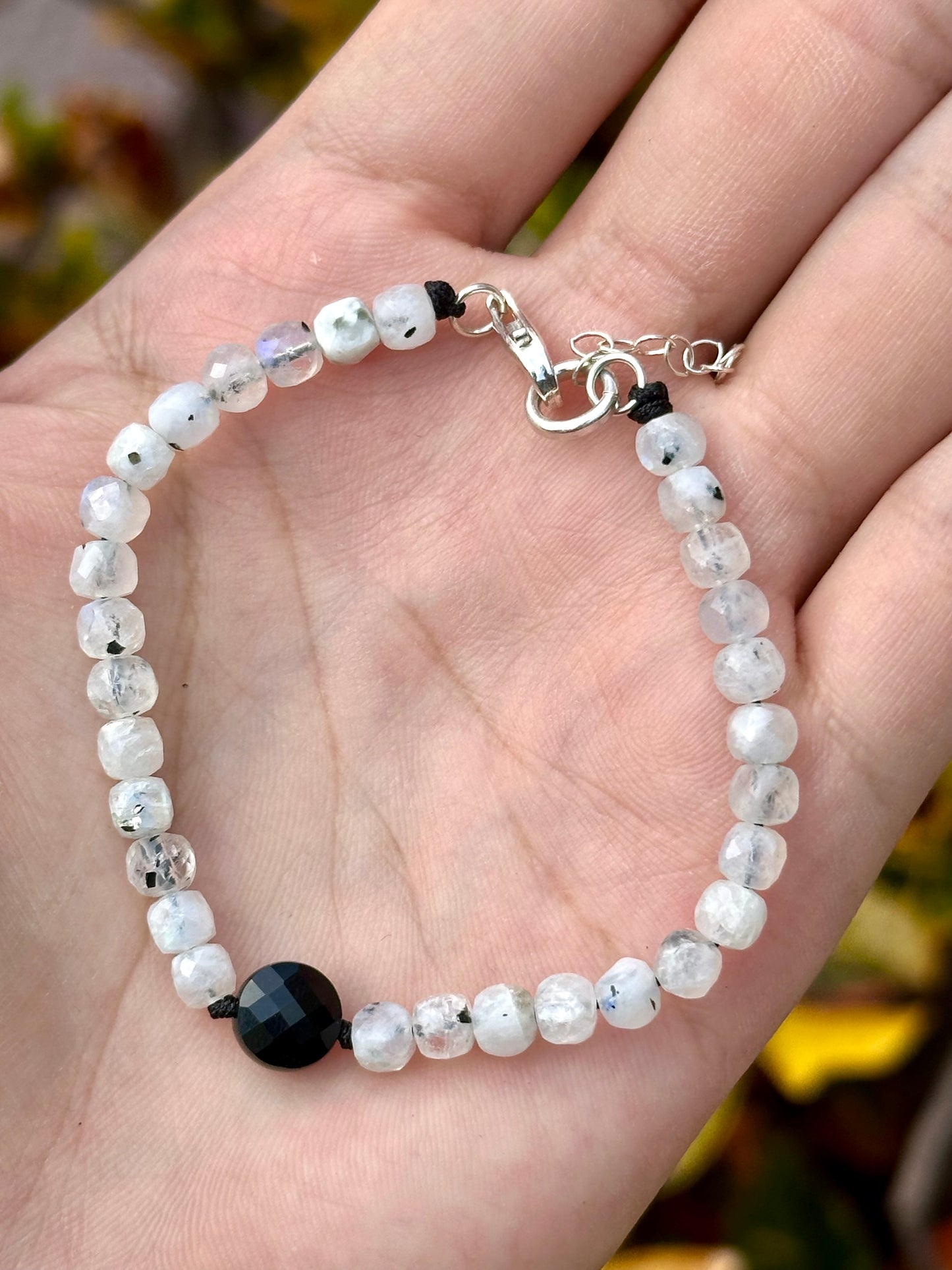 Pulsera ajustable de Turmalina negra con piedra luna