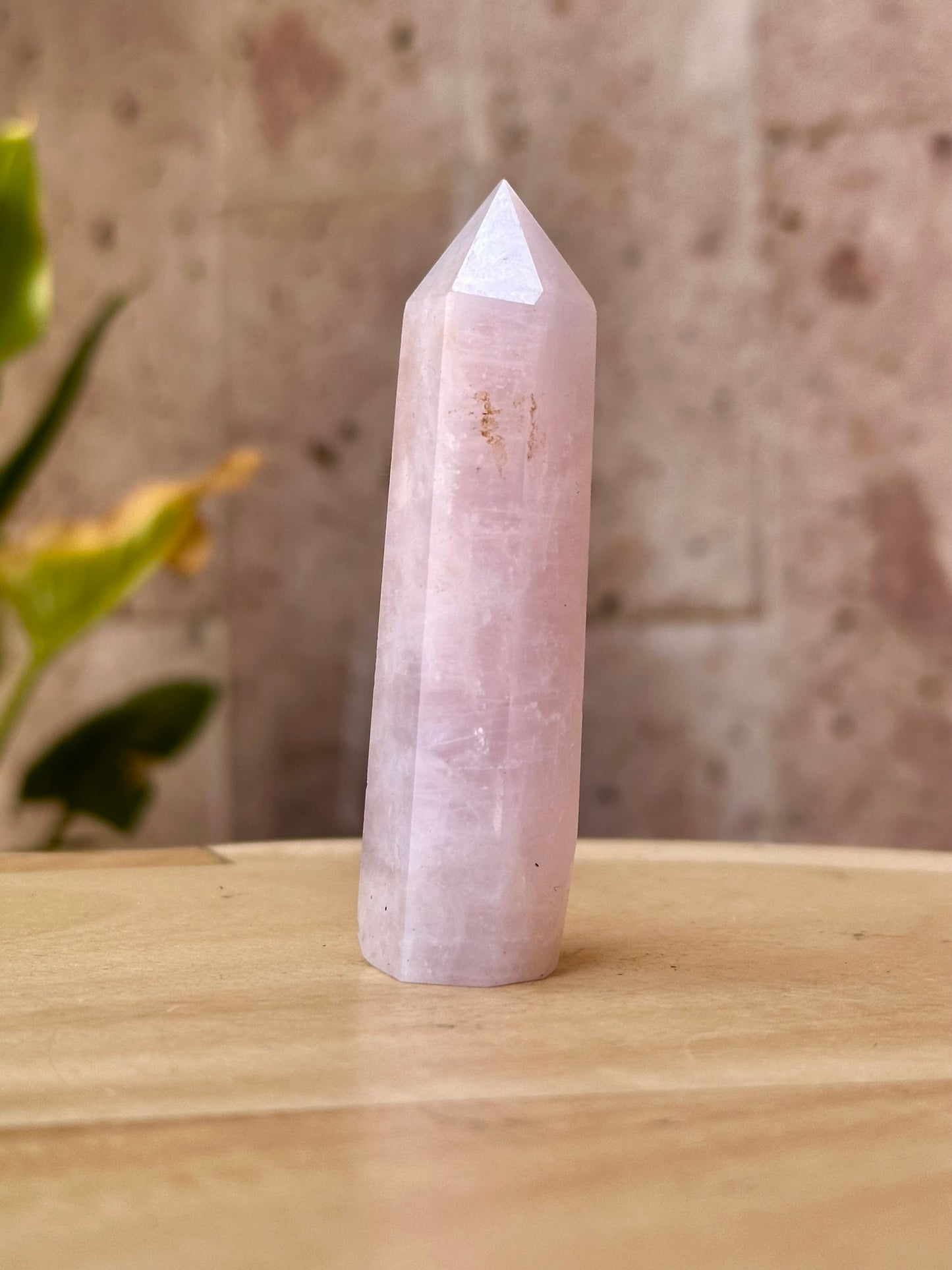 Obelisco de Cuarzo Rosa