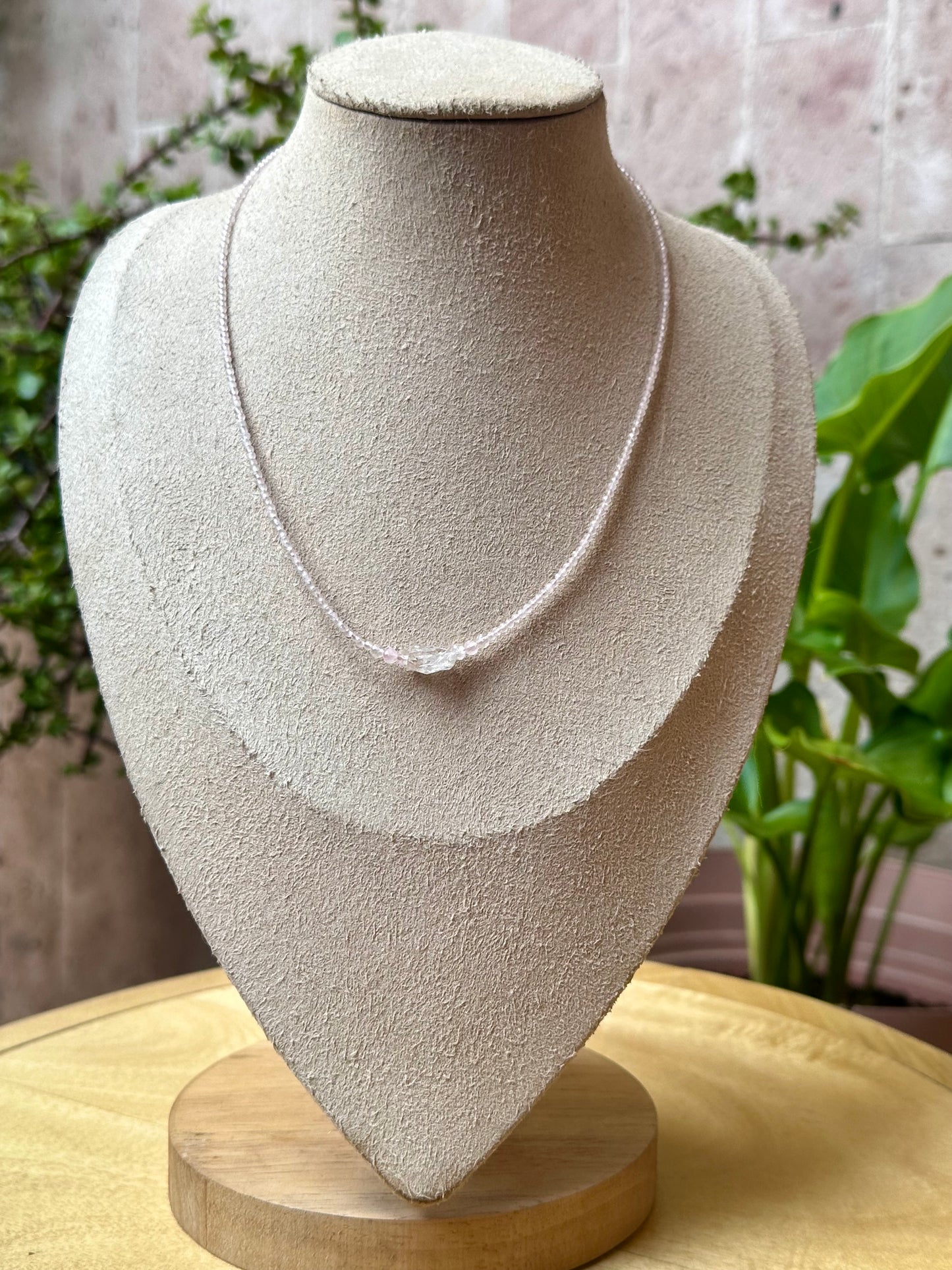 Choker de Cuarzo Rosa con Herkimer Mini