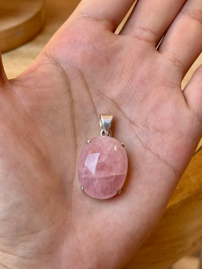 Collar de Cuarzo Rosa
