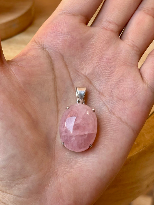 Collar de Cuarzo Rosa