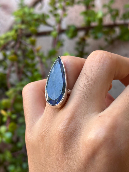 Anillo ajustable de labradorita rectangular grande  blue flash