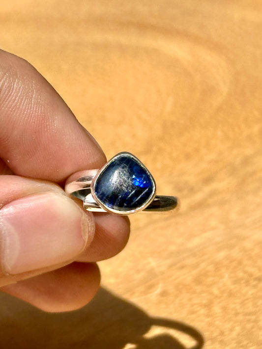 Anillo ajustable de Cianita Azul