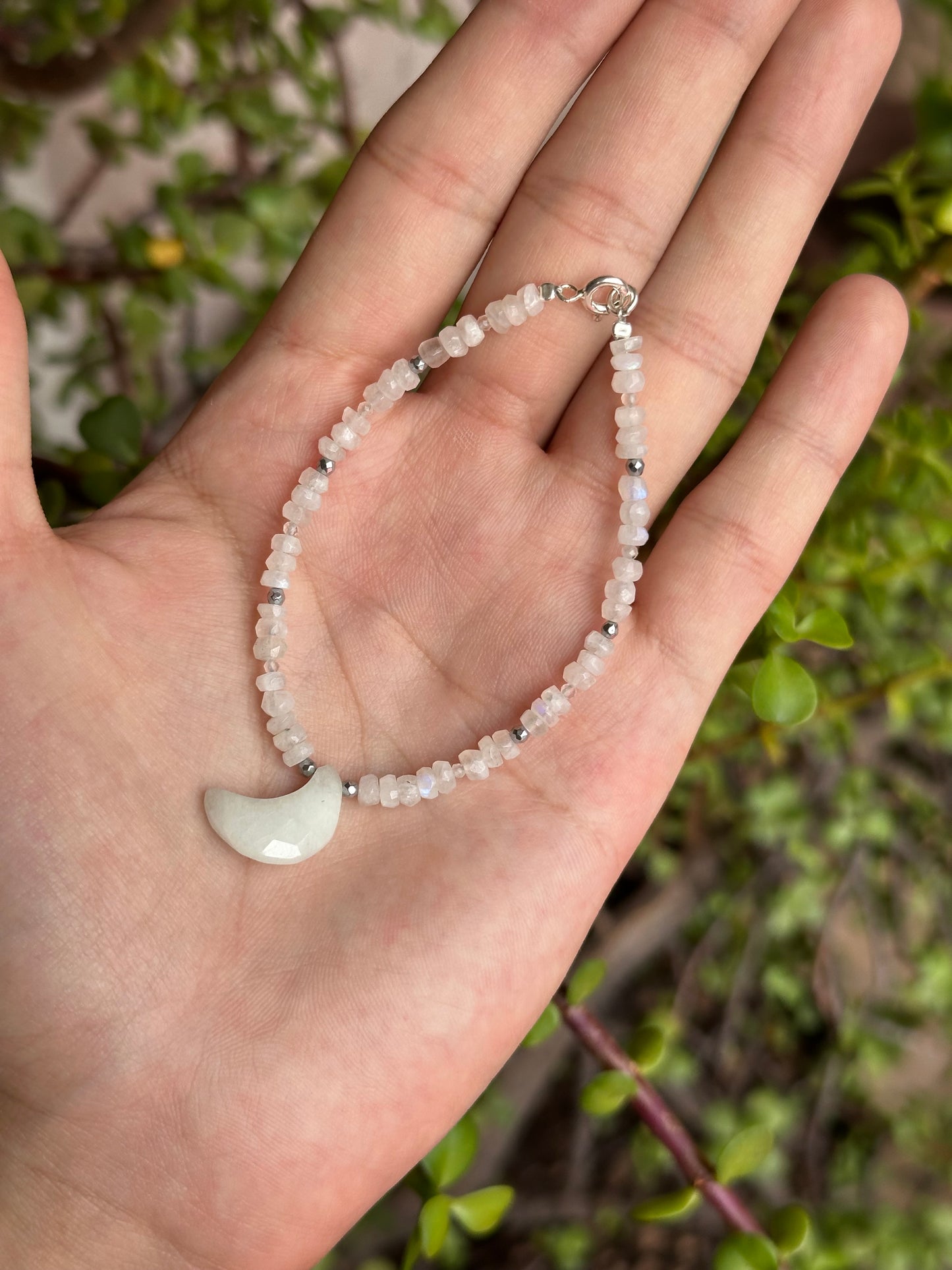 Pulsera Ajustable de Piedra Luna