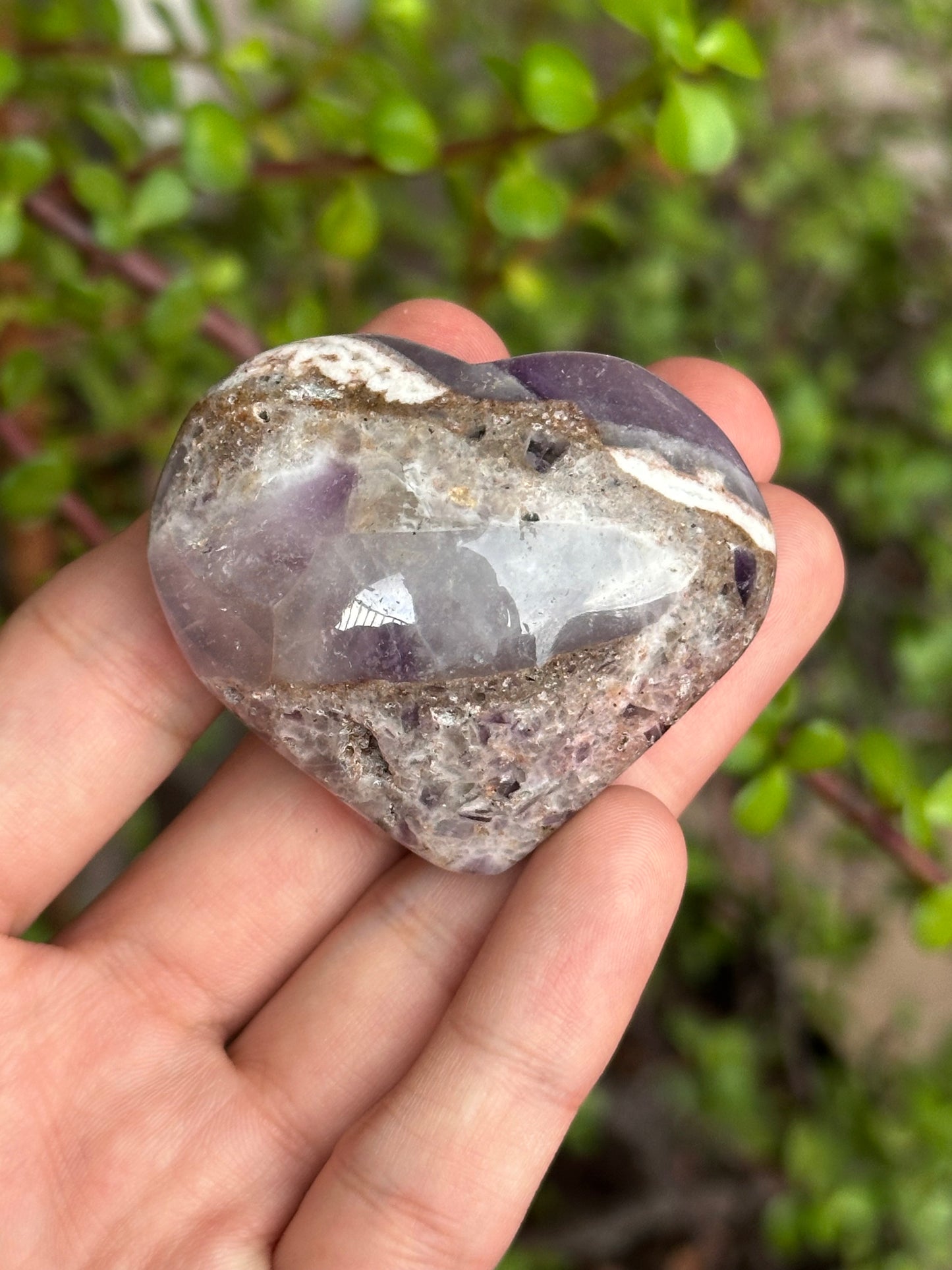 Amatista Tallada en Forma de Corazón