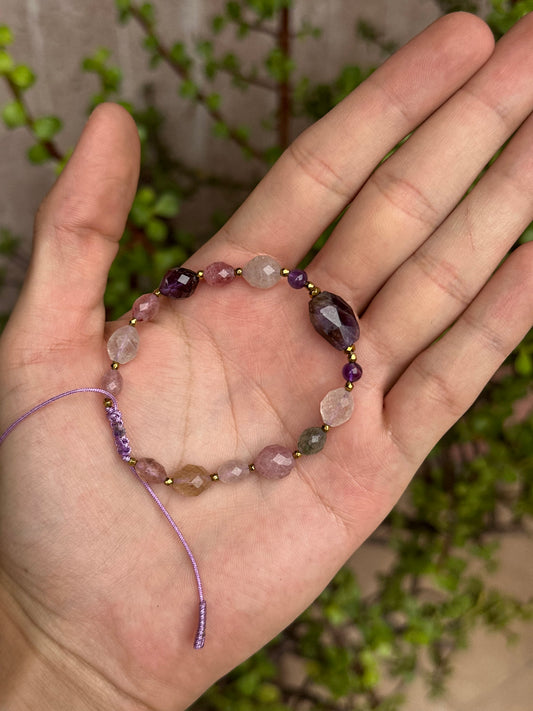 Pulsera Ajustable de Amatista, Cuarzo Rutilado y Cuarzo Fresa