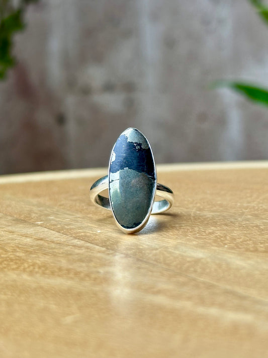 Anillo ajustable de pirita ovalado