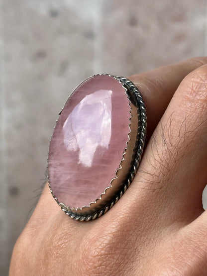 Anillo ajustable de Cuarzo rosa grande