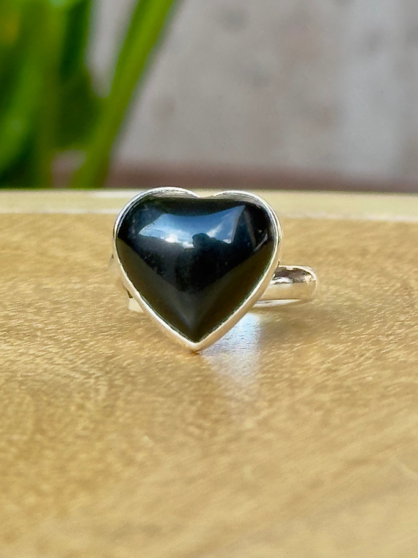 Anillo ajustable de Obsidiana negra corazón