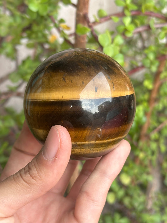 Ojo de tigre tallado en forma de esfera