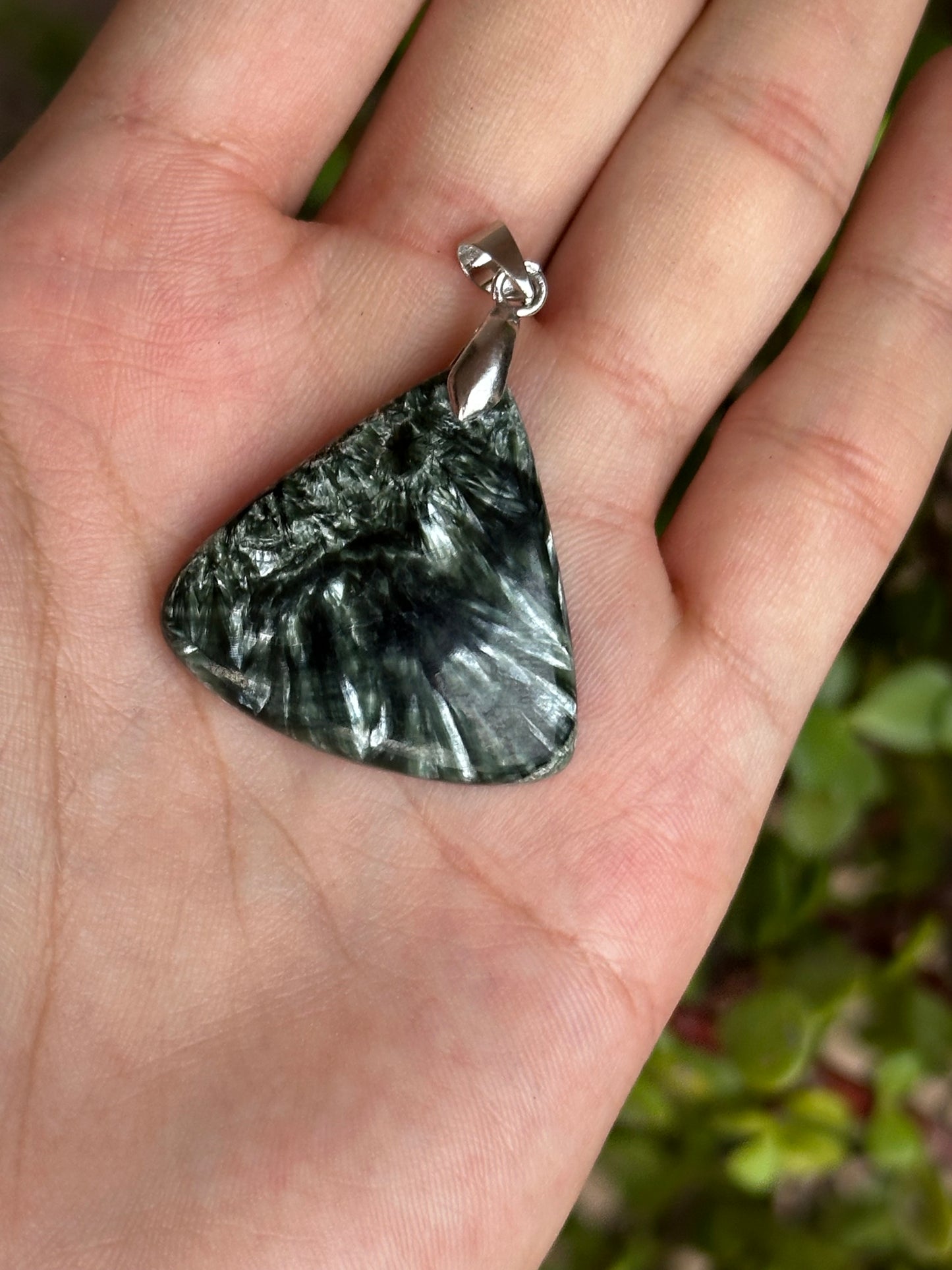 Dije de Serafinita Triangular