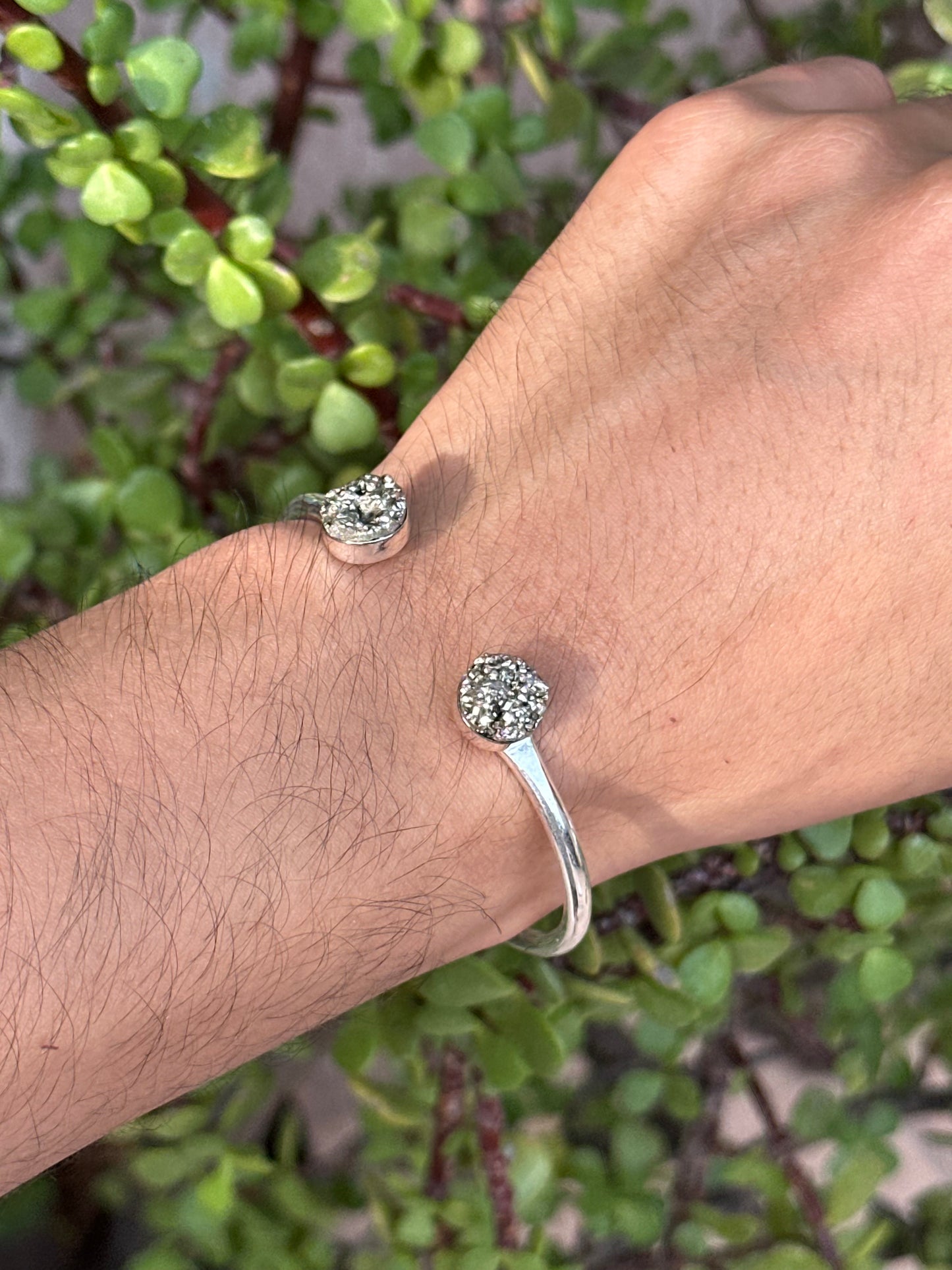 Brazalete de Pirita en Alpaca Platinada