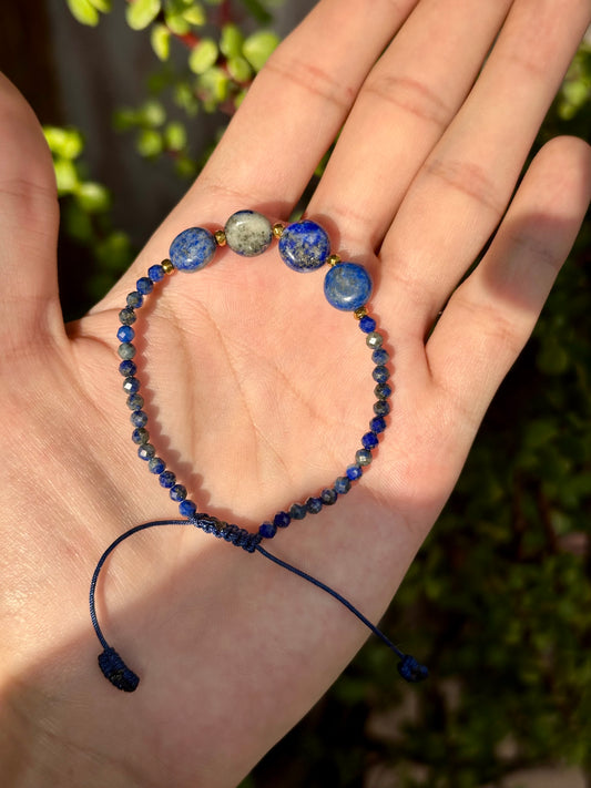 Pulsera Ajustable de Hematita y Lapislázuli facetado luneta