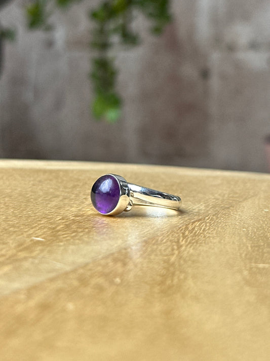 Anillo ajustable de Amatista mini redondo