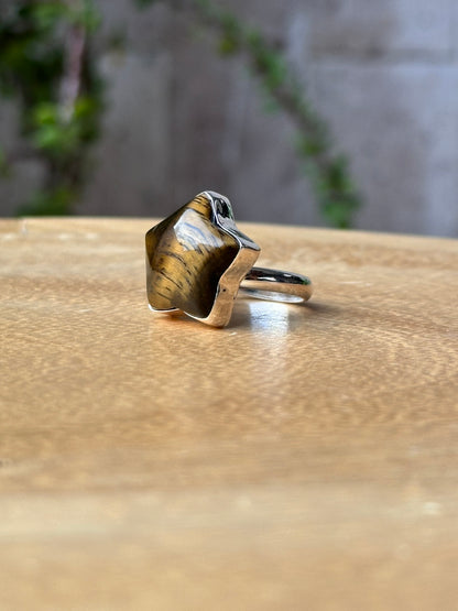 Anillo ajustable de Ojo de Tigre estrella