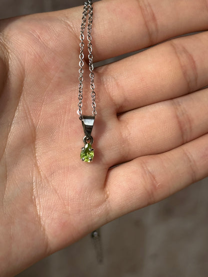 Dije de Cuarzo Limón Facetado con Cadena de Acero Inoxidable