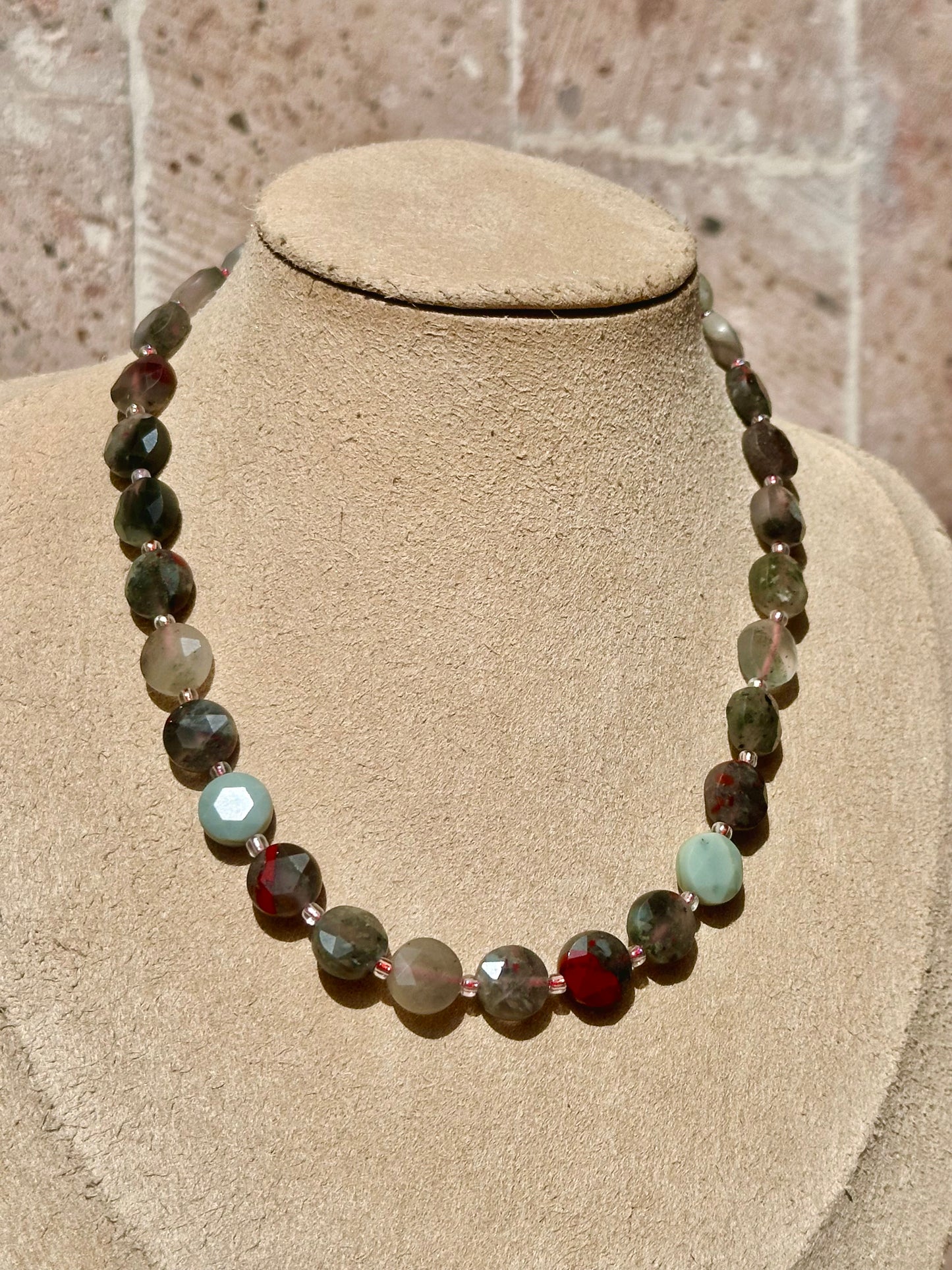 Collar Ajustable de Sangre de Dragón