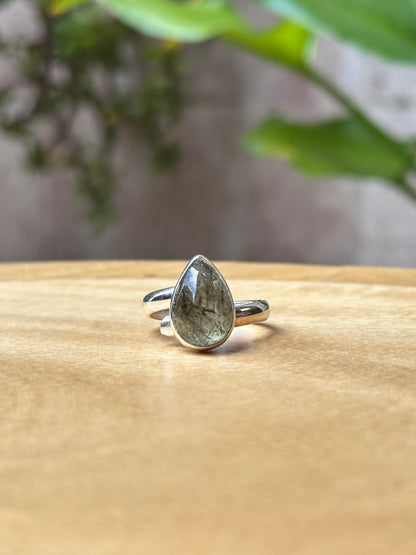 Anillo ajustable de Rutilo verde gota